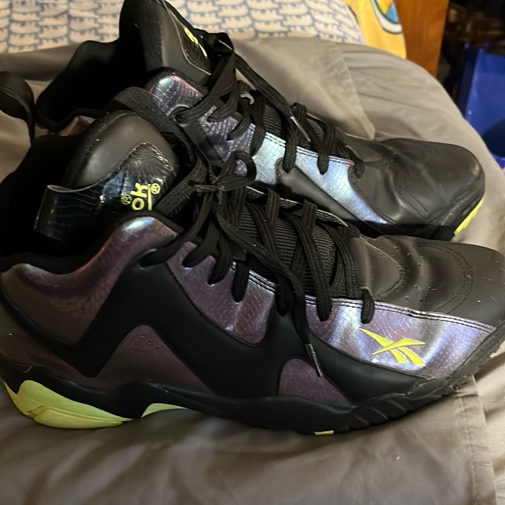 Men’s SZ 13 Kamikaze Sneakers